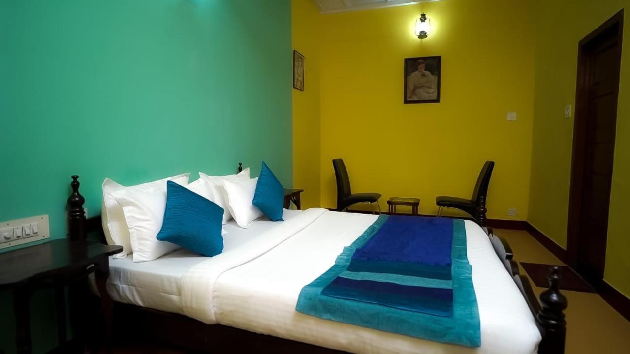 Elphinstone Residency Bed & Breakfast Kochi Luaran gambar