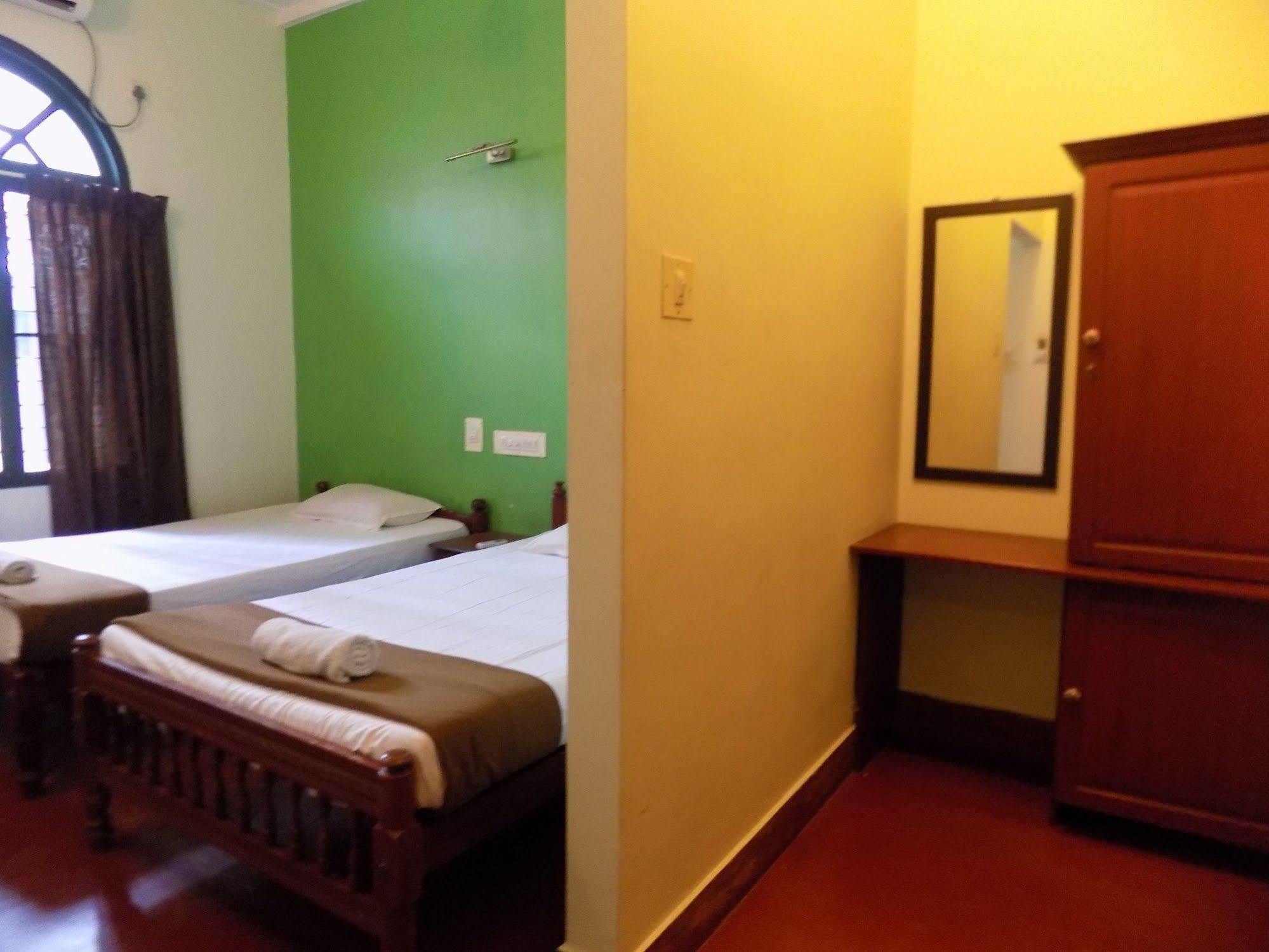 Elphinstone Residency Bed & Breakfast Kochi Luaran gambar